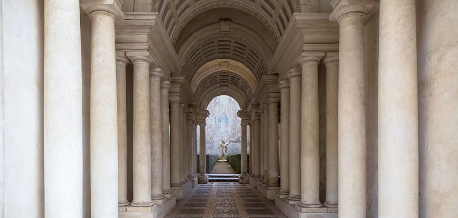 galleria spada colonnata francesco borromini