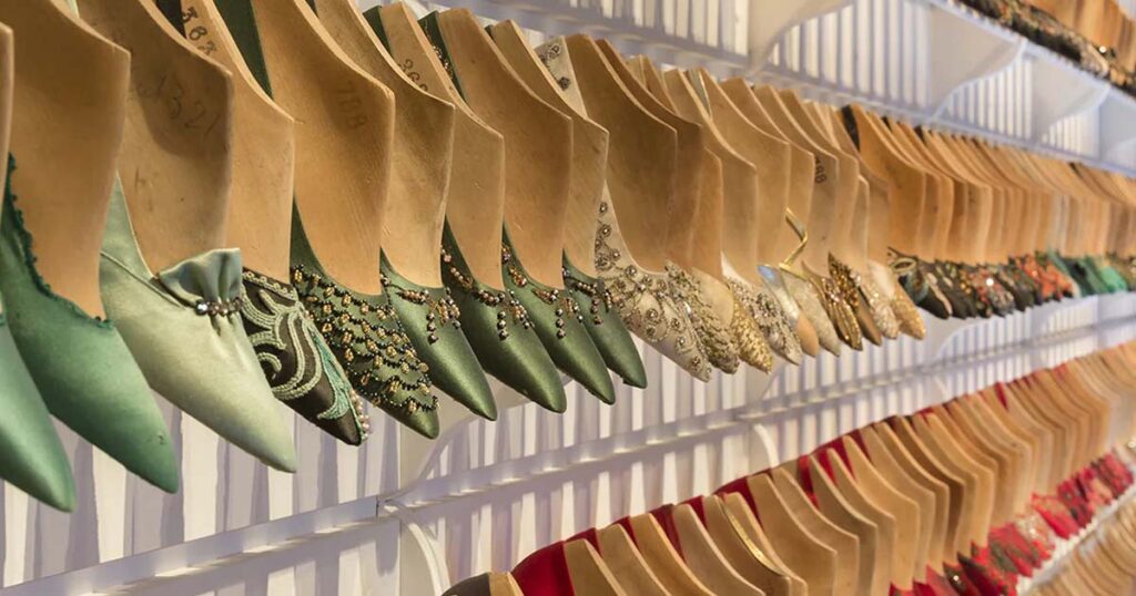 museo salvatore ferragamo allestimento scarpe